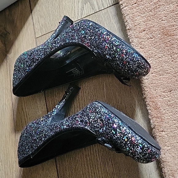 Street society - Picture 3 of 5